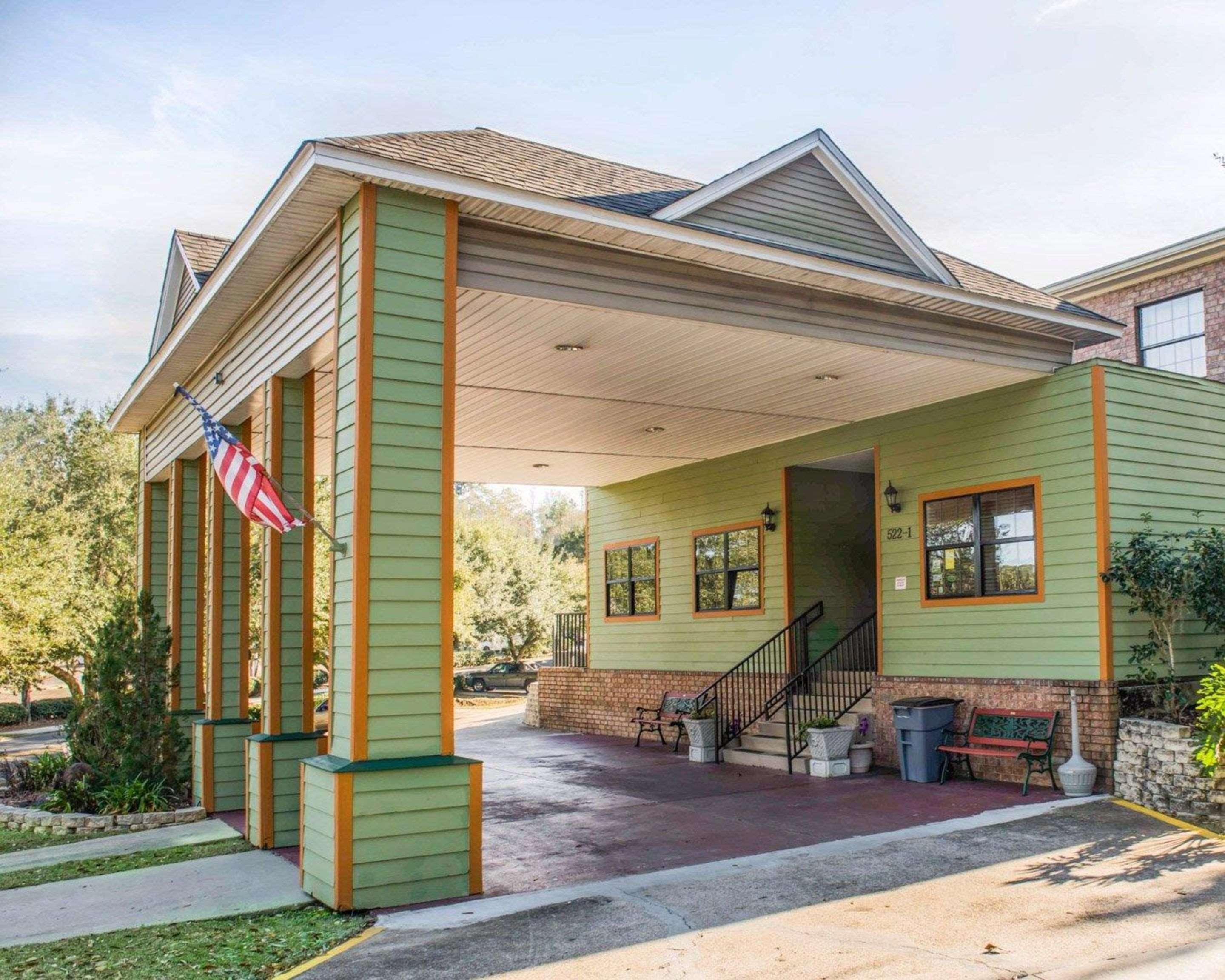 Suburban Studios Tallahassee Near University Exterior foto